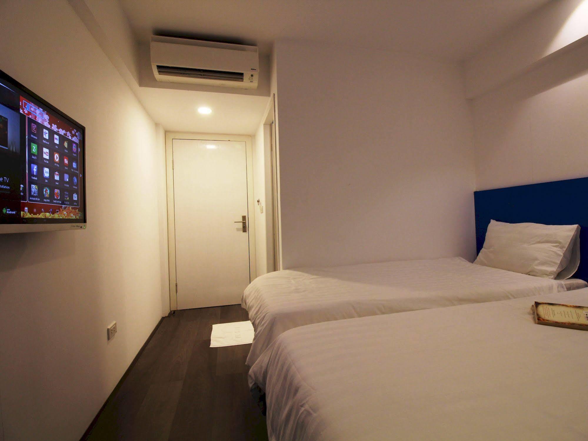 Emis Hotel Phu Quoc Exterior photo