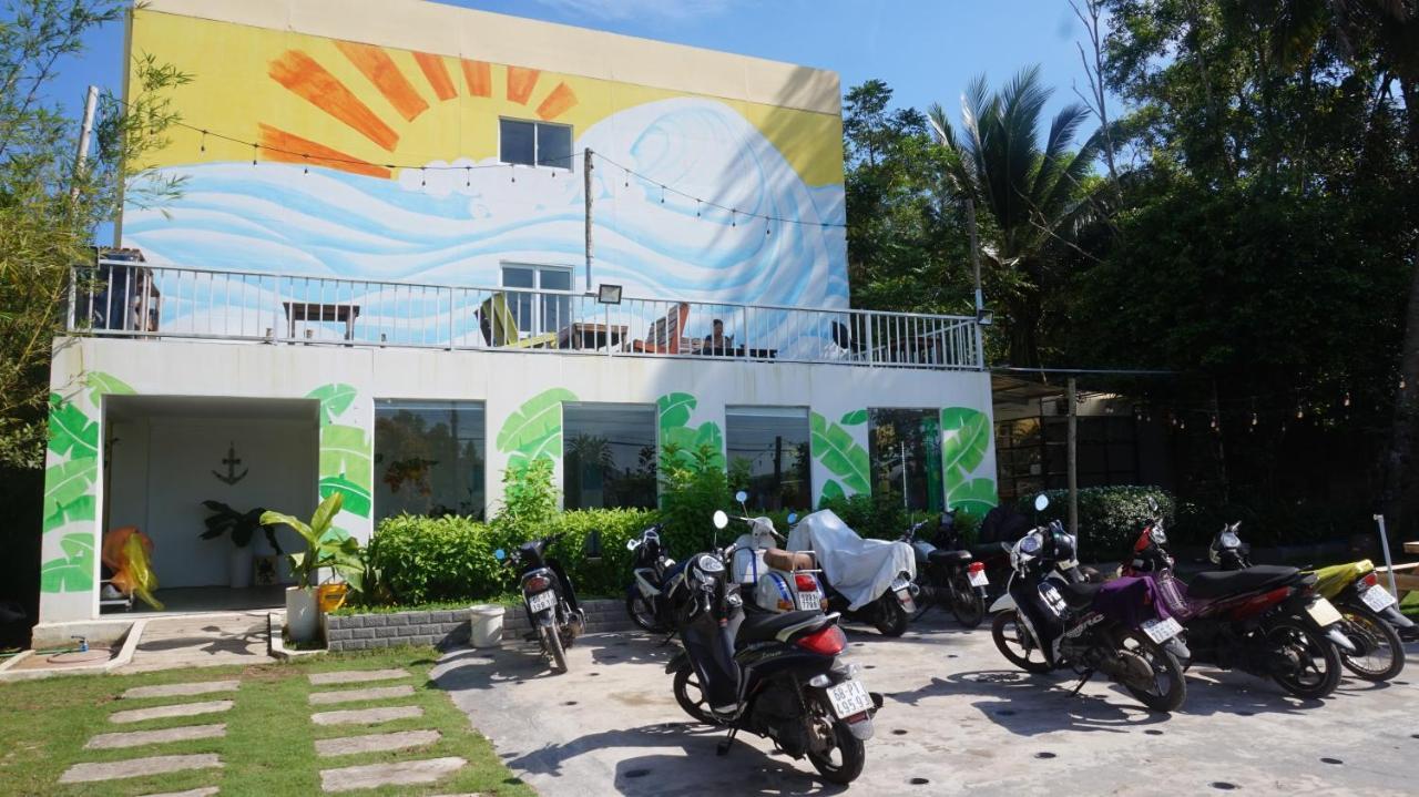 Emis Hotel Phu Quoc Exterior photo